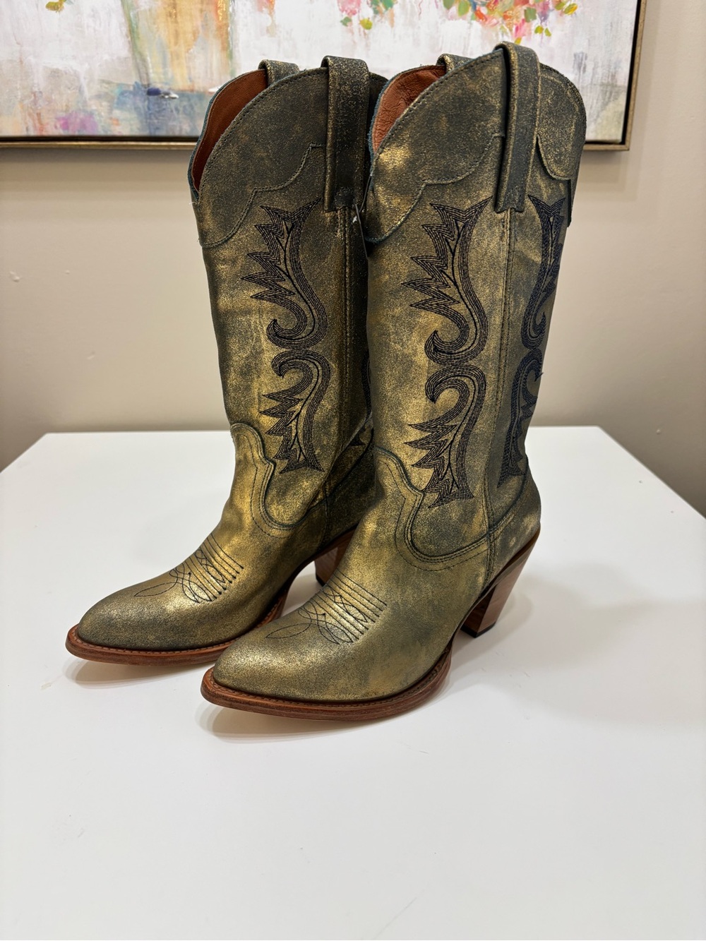 ✨ Shyanne Sass Metallic Gold Western Boots — NWT — Sz 7